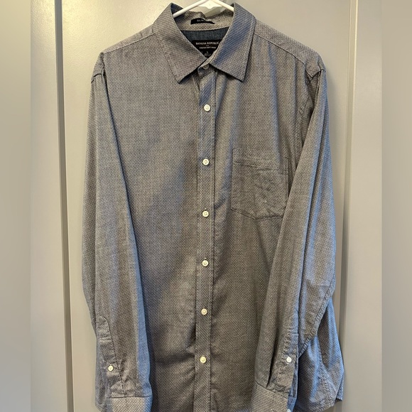 Banana Republic Button Up Shirt - Picture 4 of 6